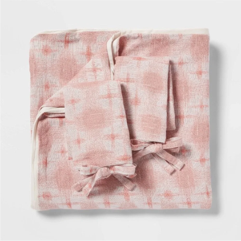 THRESHOLD NWT yarn dye ikat duvet cover & sham set -ivory/mauve -full/queen